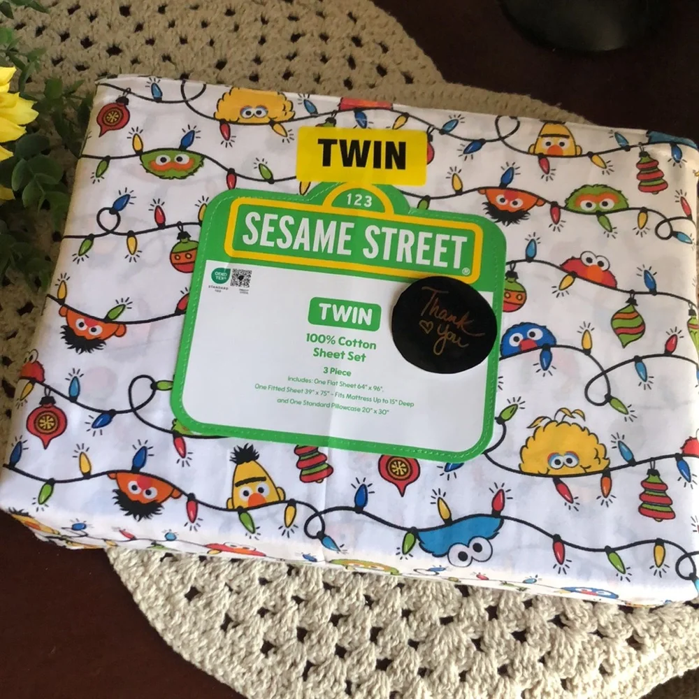 Sesame Street Colorful Christmas Holiday Twin Sheet Set